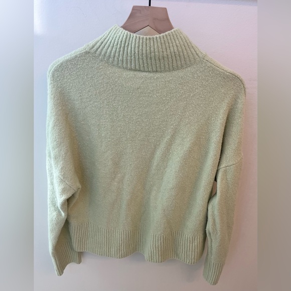 & Other Stories Light Green Wool Blend Textured Boxy Turtleneck Sweater Large - Picture 8 of 8